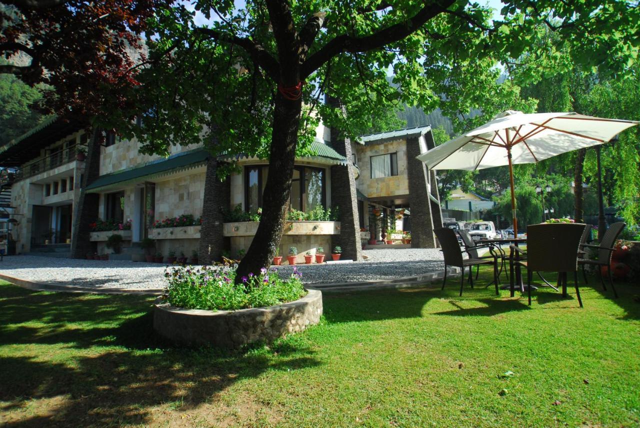 Shervani Hilltop Resort Nainital Kültér fotó