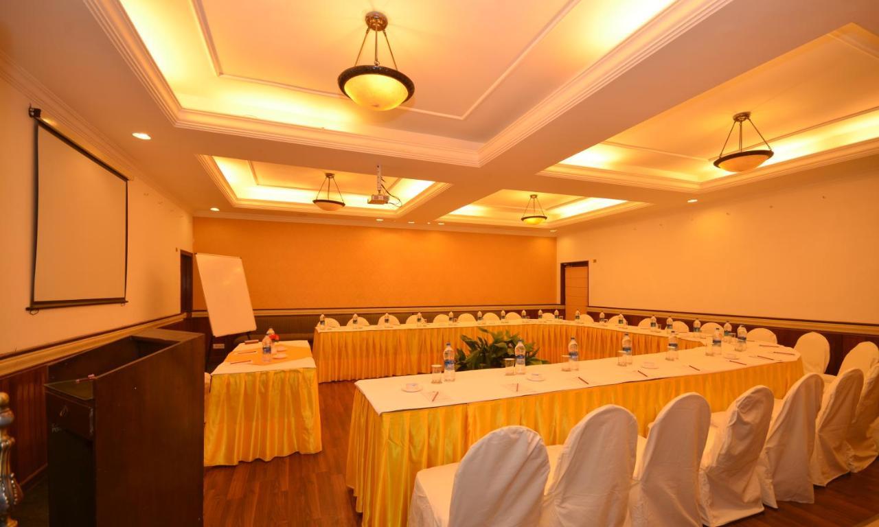 Shervani Hilltop Resort Nainital Kültér fotó