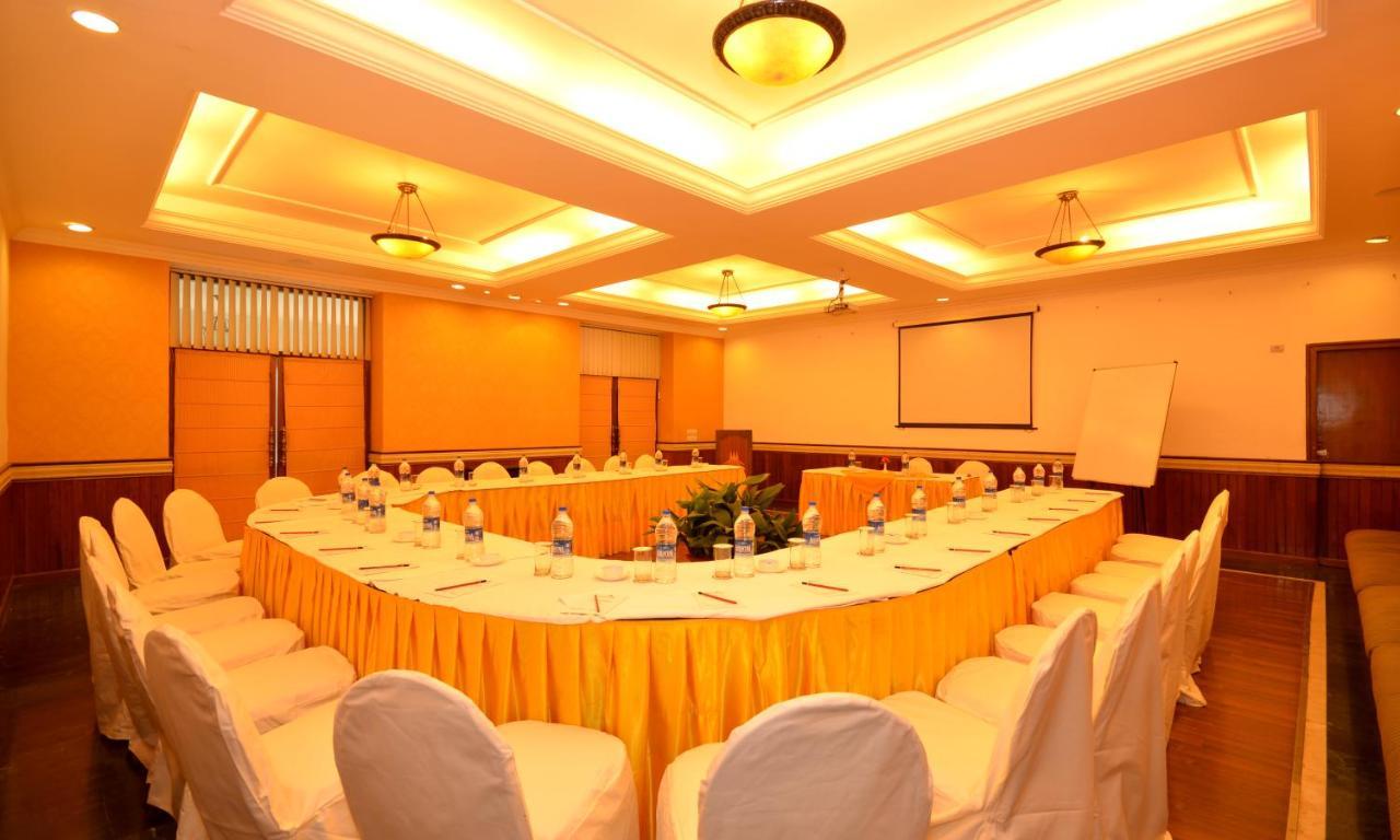 Shervani Hilltop Resort Nainital Kültér fotó