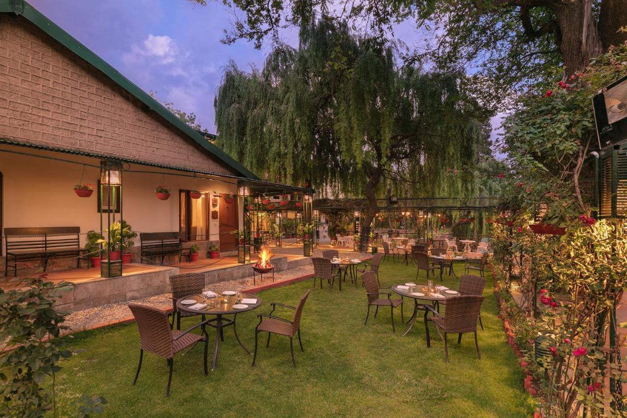 Shervani Hilltop Resort Nainital Kültér fotó