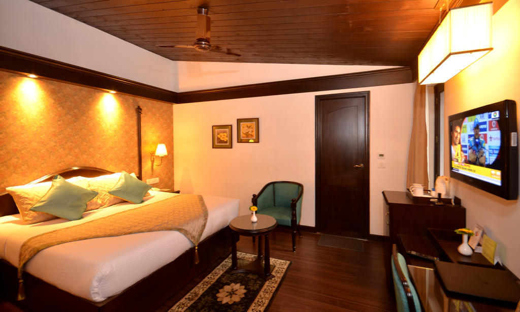 Shervani Hilltop Resort Nainital Kültér fotó